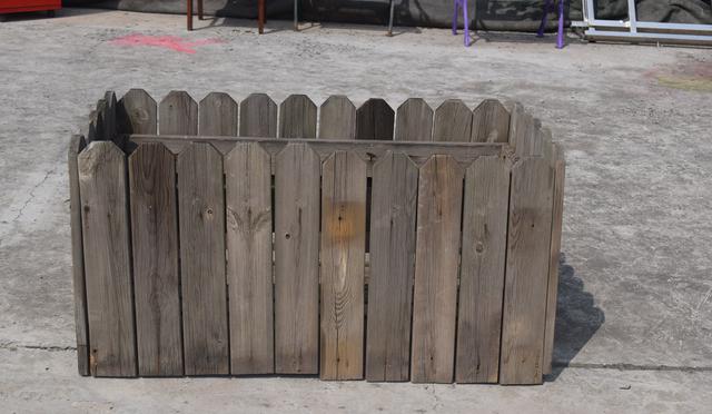 水性漆對(duì)公司公園花箱改造過(guò)程 代理商廠(chǎng)家